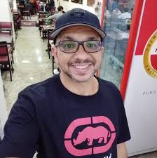 Chester Bennington, vocal do Linkin Park, faria hoje 43 anos. Nos deixou em  20 de julho de 2017... #89FM