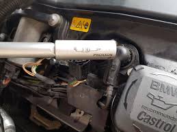 Beim wechseln der zündkerzen können sie rechts oder links beginnen, das spielt keine rolle. Bmw E90 Zundkerzen Wechseln Erneuern Djoos