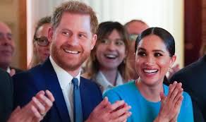 Markle was born and raised in los angeles, california. Hulg X09lrhskm