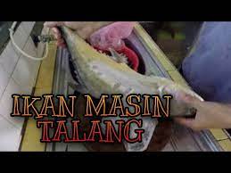 Pertama kita awali dengan menghaluskan bumbu dengan menggunakan ulekan bumbu tersebut diantaranya adalah setelah matang, angkat dan sajikan kuntuk keluarga tercinta. Cara Membuat Ikan Talang Masin Youtube