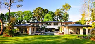 Selection De Maison De Prestige Par L Agence De L Oliveraie Prestige Villa Luxe Prestige Luxury Ho Maisons De Style Prairie Plans De Cottage Facade Maison