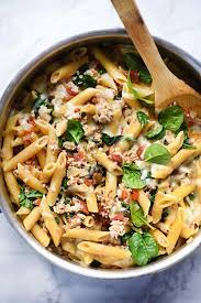 The ground turkey is cooked along with onion, garlic, and soy sauce, as well as broccoli and red pepper, making for a colorful and healthy dish the whole family will love. One Pot Pasta With Ground Turkey Spinach Foodiecrush