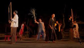 Tuan amin adalah salah satu contoh karya teater modern yagn merupakan hasil karya. Dibawah Ini Yang Bukan Merupakan Contoh Seni Teater Adalah Masnurul