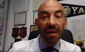 Risponde così all'adnkronos salute matteo bassetti, direttore della clinica di malattie. Matteo Bassetti A L Aria Che Tira Il Virus Tornera A Circolare Cosa Vedo Nel Mio Reparto Libero Quotidiano