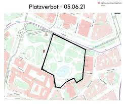 There is actually another, though smaller, park at the same square (on the other. Rvddprls7h0k5m