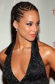 The bowl haircut for oval face shapes and wavy hair is a very traditional cut that has recreated itself and time again. Hairstyle Tips For Women With Cornrows Hairstyles Weekly Oval Face Hairstyles Braids For Short Hair Braids For Black Hair