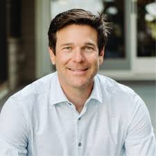 After 21 amazing years at C.H. Robinson, I've made the decision to start a  new chapter in my career. The CHR life is all I've known since starting as  an intern between