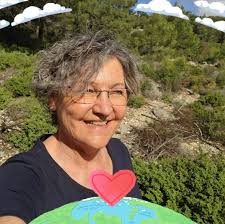 ❤️❤️❤️ HAPPY END ❤️❤️❤️ Update zur kleinen Zwergspitz Maus KIWI Gestern  konnten die Idenditäten des Diebes und seiner 2 Komplzen ermittelt werden.  Leider war Kiwi nicht in der Wohnung der Drei anzutreffen!