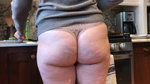 PAWG MILF Has Cellulite Dreamy Dimpled Ass Cheeks - UPSKIRT.TV