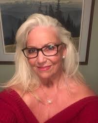 Jenny Stringer's Instagram, Twitter & Facebook