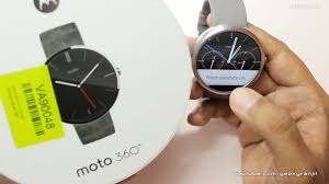 Unveiled alongside the second generation moto 360 in september of last year, moto 360 sport is developed with athletes and active personalities in mind, the moto 360 sport smartwatch stands out. Moto 360 Smartwatch Android Wear Unboxing Setup Youtube