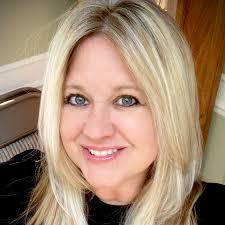 Laura Lampkin's Instagram, Twitter & Facebook