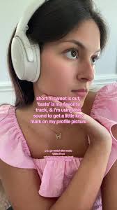 i wish musically was still a thing i would eatttttt every day😔  anywaysssssss go stream sabrina!!! 💋🎀🍒 #sabrinacarpenter #shortnsweet  #musicvideo #jennaortega #album #music #taylorswift