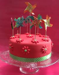Dieser Wunderschone Kuchen Ist Ab Dem 1 September Hier Im Shop Erhaltlich Vorbestellungen We Kuchen Kindergeburtstag Schokoladen Sussigkeiten Kuchen Und Torten