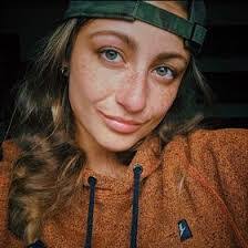 Nicole Cerullo's Instagram, Twitter & Facebook