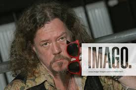 Gitarrist Sebastian Bauer alias Buzz Dee von der Band Knorkator aus Berlin,  Kultur