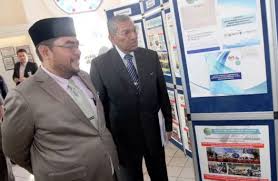 Haji mohammad nizar jamaluddin spmp, mla (perak), ll.b. Mujahid Insults Of Race And Religion Should Not Exist In Malaysia