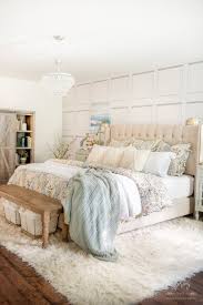 Get inspired to start with these beautiful and unique farmhouse style bedrooms. Cozy Coastal Farmhouse Bedroom