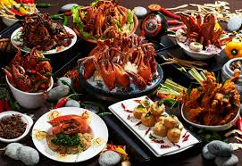 If you're throwing a big party or an event, like the wedding reception i've been sharing with you this week (see all the posts here), chances are good that you'll be setting up a buffet. Get Cracking At The Endless Crab Party Buffet Dinner Salt Magazine