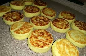 Recept Voor Mini Harcha Ik Bak Ze Op Een Bakplaat Zonder Niks Eigenlijk Geen Olie Of Iets Dergelijks Pak Voedsel Ideeen Eten En Drinken Marokkaanse Recepten