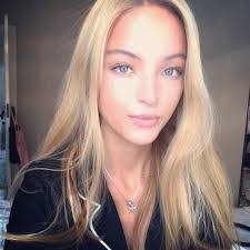 Veronica Frazier's Instagram, Twitter & Facebook