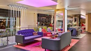 Holiday inn® hotels and resorts offers dozens of locations throughout the city of lights, putting you a few short steps (or a métro ride away) from major attractions. Holiday Inn Paris Saint Germain Des Pres An Ihg Hotel Paris Frankreich Die Gunstigen Angebote