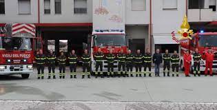 I vigili del fuoco salutano il capo reparto fabrizio romualdi, che va in pensione. Il Cordoglio Dei Vigili Del Fuoco Vicentini Per I Colleghi Morti Ad Alessandria Video L Eco Vicentino