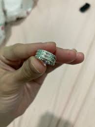 Cincin nipis & mudah kemek, perlu pakai dengan cermat kedai emas berdaftar emas 916 original resit pembelian free exclusive box free bag untuk size yang habis, stock akan masuk dalam masa terdekat. Poh Kong White Gold Ring Women S Fashion Accessories On Carousell