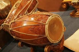 Alat musik bonang ✅ alat musik ini dimainkan dengan cara ditabuh pada bagian atasnya yang menonjol yang disebut juga dengan ⏩ selengkapnya. 12 Alat Musik Jawa Tengah Khas Instrumen Gamelan