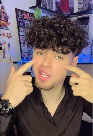 Frøya Ahmer Solberg