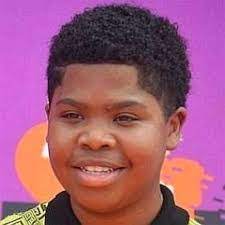 Drake's haircut has remained relatively the same over the years. Benjamin Flores Jr Wikipedia