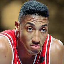 How Michael Jordan dealt with knee issues with Wizards