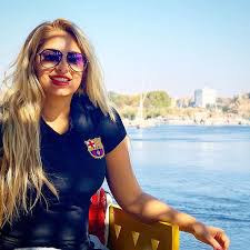 لا تنسوا أن تحفظوا الأحاديث الموجودة في القصص السابقة، فبالتأكيد ستحتاجونها يوماً ما. Ù…ÙŠ Ø­Ù„Ù…ÙŠ Ù…Ø¹Ù„ÙˆÙ…Ø§Øª Ø®Ø·ÙŠØ±Ø© Ø¹Ù† Ø§Ù„Ù…Ø°ÙŠØ¹Ø© Ø§Ù„ØªÙŠ Ø­ÙˆÙ„Øª Ø­ÙŠØ§Ø© Ù…Ø­Ù…Ø¯ Ø±Ø´Ø§Ø¯ Ø¥Ù„Ù‰ Ø¬Ø­ÙŠÙ… Ù†Ø¬ÙˆÙ… Ø§Ù„ÙÙ† Ø§Ù„Ù…ÙˆØ¬Ø²