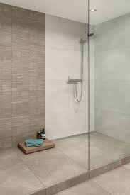Wir vergleichen für sie hygiene, langlebigkeit, sicherheit und kosten. Schoner Duschen Mit Ausgezeichnetem Fliesendesign Badezimmer Dusche Fliesen Moderne Dusche Badezimmer Gestalten