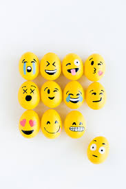 Diy Emoji Easter Eggs Painted Rocks Diy Emoji Easter Eggs Rock Painting Designs