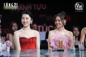 Tăng cân và giữ thân hình mập trong hơn một năm quay 'cây táo nở hoa', trương thế vinh cảm thấy cần gặp bác sĩ tâm lý sau khi phim đóng máy. Nha PhÆ°Æ¡ng Tiáº¿t Lá»™ Vai Diá»…n Ban Pháº£n Diá»‡n Ä'á»'i Ä'áº§u Vá»›i Thuy Ngan Vov Vn