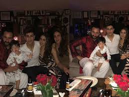 Your best source about #1 kareena kapoor khan. Kareena Kapoor And Saif Ali Khan S Christmas Picture With Sara Ali Khan Ibrahim And Taimur Is