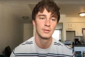 Chi è Drew Starkey, che Guadagnino ha voluto nel suo "Queer" tratto da  Burroughs