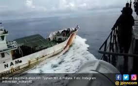 What is the difference between vietnam and indonesia? Coast Guard Vietnam Tabrak Kapal Perang Indonesia Kri Tjiptadi 381 Di Natuna Jpnn Com