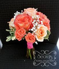 Your source for beautiful inexpensive artificial wedding bouquets online. Fresh Two Tone Peach Garden Roses Free Spirit Peach Standard Roses And Spray Roses And Baby S Breath Toss Bouquet With Salmon Pink Wrap Secrets Floral Collection