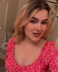 Danielle Partin's Instagram, Twitter & Facebook