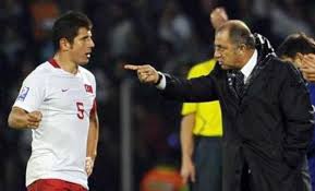 Futbolcu emre belözoğlu telefonla bağlandığı reha muhtar ile çok farklı isimli programda trabzon milletvekiliyle tartıştıemre belözoğlu reha muhtar ile. Fatih Terim Fethullahcilarla Iliskini Kes Emre Kazete Ozgur Kadinin Sesi