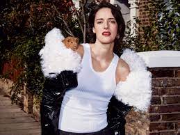 It was just fleabag, and a listening audience unsure whether to laugh or gasp. Phoebe Waller Bridge Shocked And Delighted With Fleabag What Comes Next Vogue
