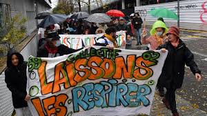Selon nicole deniset, la question du port du masque à l'école représente un véritable défi pour le gouvernement et les divisions scolaires, qui doivent tenter de trouver un équilibre. Lille Une Manifestation Contre Le Port Du Masque Obligatoire A L Ecole Elementaire