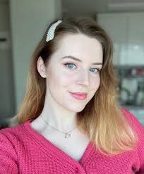 We are single from London Looking for husband