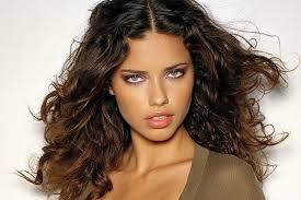 Show off your platinum blonde color with a clean cut that falls just above your shoulders. Adriana Lima Requested Adriana S Natural Curls