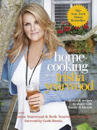 Best hard candy christmas trisha yearwood from trisha yearwood s peanut brittle easy recipe that makes. Home Cooking With Trisha Yearwood Stories And Recipes To Share With Family And Friends A Cookbook Yearwood Trisha Yearwood Gwen Bernard Beth Yearwood Brooks Garth 9780804139427 Amazon Com Books