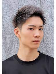 ジェットモヒカンハイトーンワイルドツーブロックフェード l034958795 クオンヒール 淀屋橋店 quon heal のヘアカタログ ホットペッパービューティー ツイスト スパイラル パーマ ヘアスタイル 男子 髪型 ショート