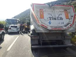 Türkiye'den ve dünya'dan son dakika haberler, köşe yazıları. Milas Bodrum Karayolunda Zincirleme Kaza Mugla Haberleri