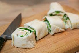 Mini Wraps Surimi Mache Et Piment D Espelette Recette Alimentation Piment Espelette Surimi